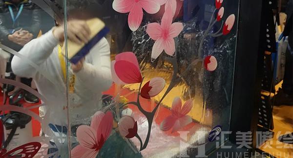 超透UV彩白彩玻璃貼現(xiàn)場安裝